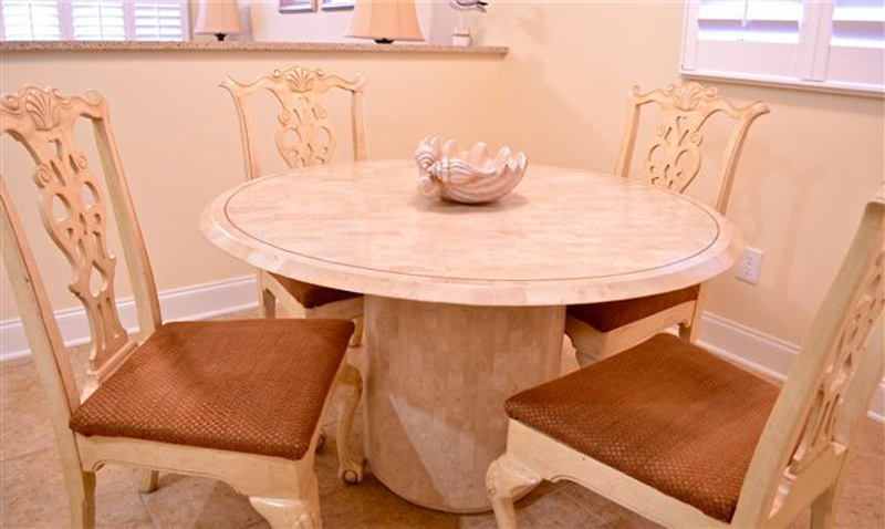 Vacation Rental - One Bedroom (Type 24) Table