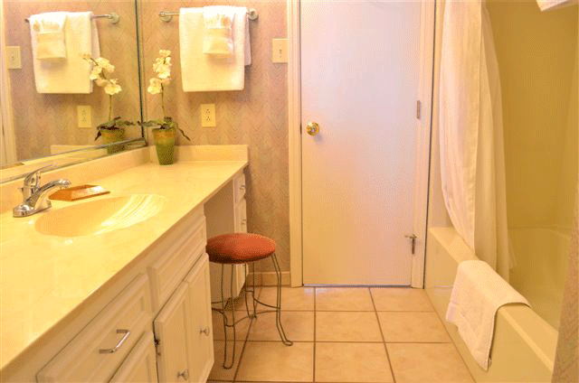 Three-Bedroom Penthouse (Type 9)  Bathroom